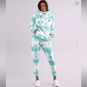 Wanakome Tie Dye Hooded Sweater